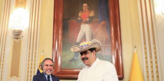 El embajador de Colombia en Venezuela Armando Benedetti se reunió con el presidente del vecino país Nicolás Maduro.