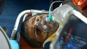 Hernán Gil estuvo atrapado en un pequeño espacio de un edificio colapsado y se convirtió en símbolo de esperanza por extraordinario rescate. Crédito: Getty